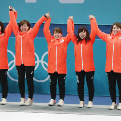 Mizuno 2018年平昌五輪 フィギュアスケート カーリング アウター M 平昌五輪・スピードスケート女…：スピードスケート 高木美帆特集